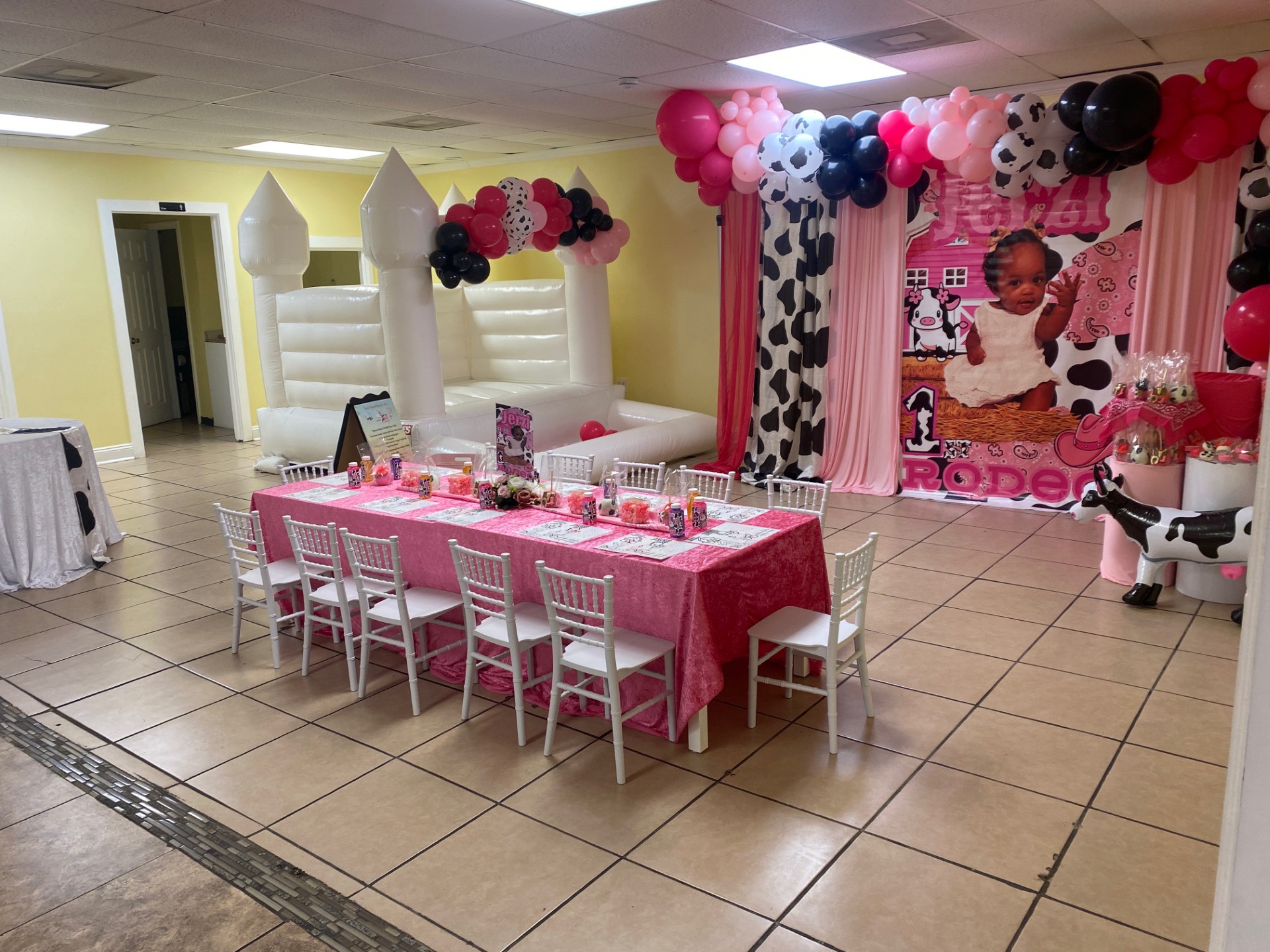 Nola Modern Bounce House setup 4